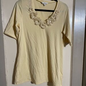 CAbi #316 Yellow Top Raw Hems Embellished Front EUC STRETCH Women's Size M